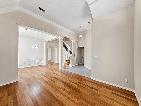 2nd image of 8604 Wellington Point Dr #L