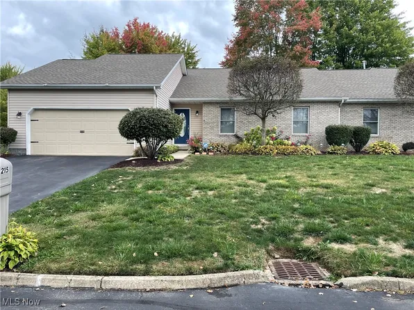215 Golf Dr, Cortland, OH 44410