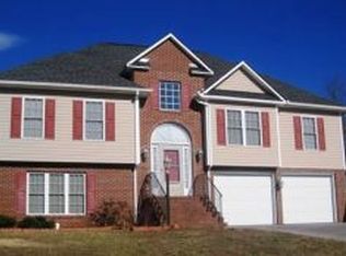 629 Castleridge Rd, Vinton, VA 24179