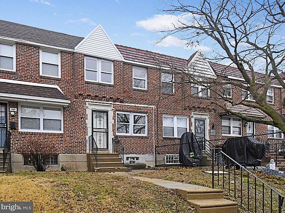 5th image of 1107 E Sharpnack St