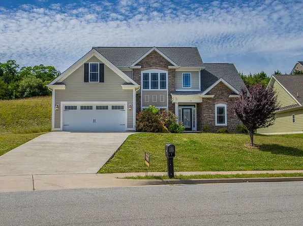 177 Windsor Dr, Fishersville, VA 22939