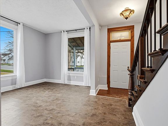 3rd image of 412 N Wood St