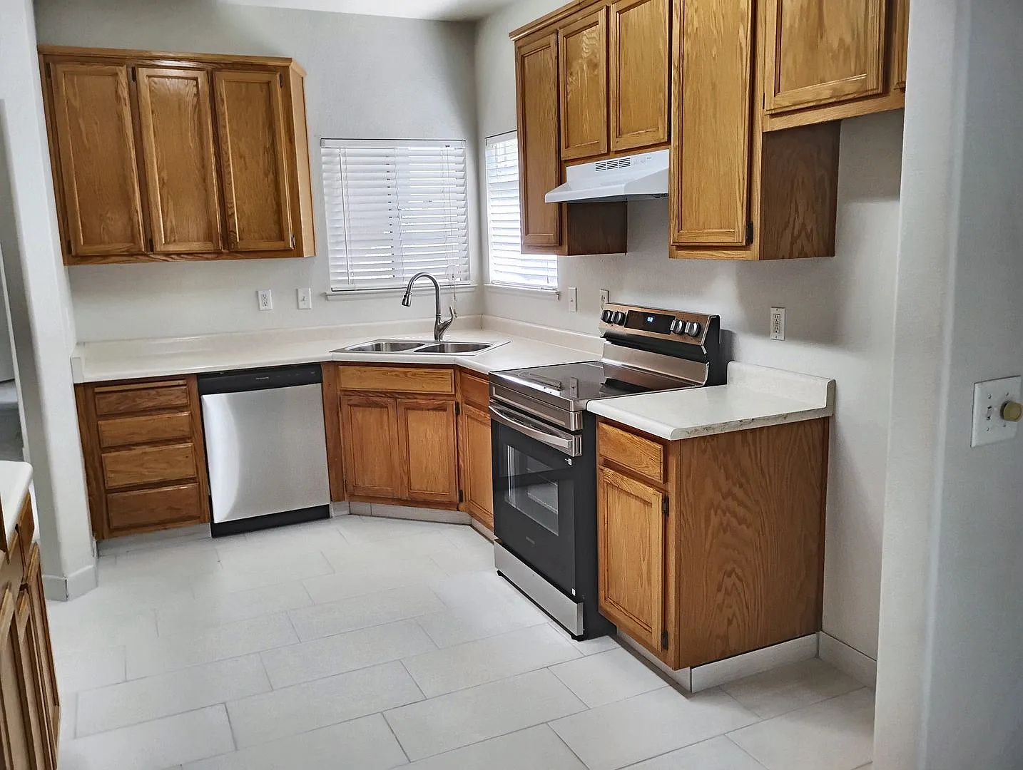 3-Bedroom, 2-Bath Single-Story Home for Rent 628 Gateway Dr, Merced — Photo 3