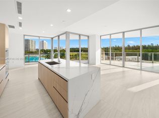 2411 Laguna Cir #311, North Miami, FL 33181