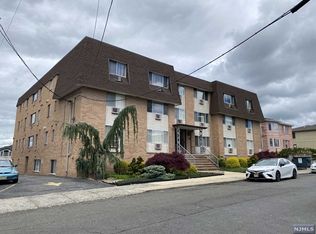 227 13th St APT A8, Palisades Park, NJ 07650