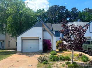 718 Hecate Dr, Virginia Beach, VA 23454