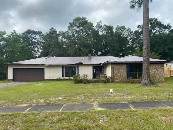 6109 Lindholm Dr, Mobile, AL 36693