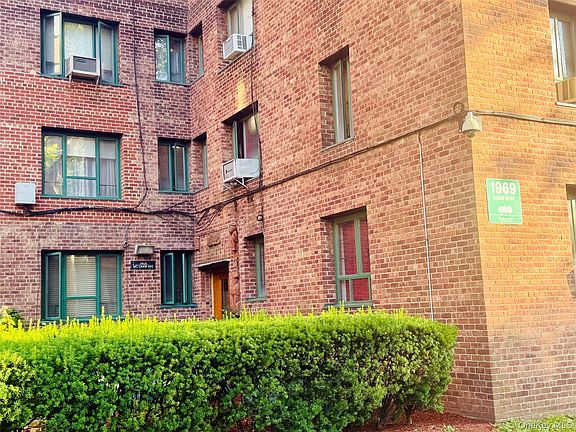 5th image of 1969 McGraw Avenue #6B