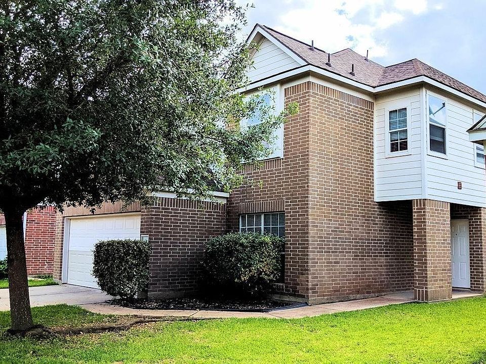 1st image of 15423 Fir Woods Ln