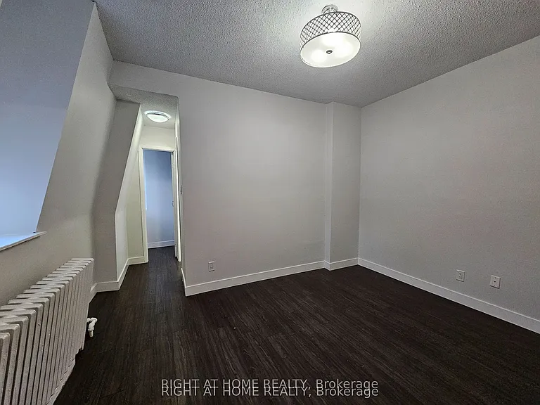 72 Wellesley St E #203 — Photo 15