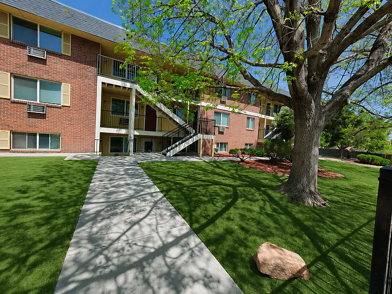 PowderHorn Apartments — Photo 6