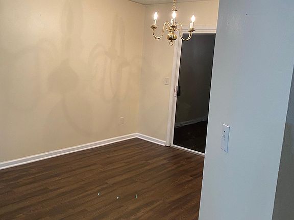 5th image of 2668 Waverly Hills Dr