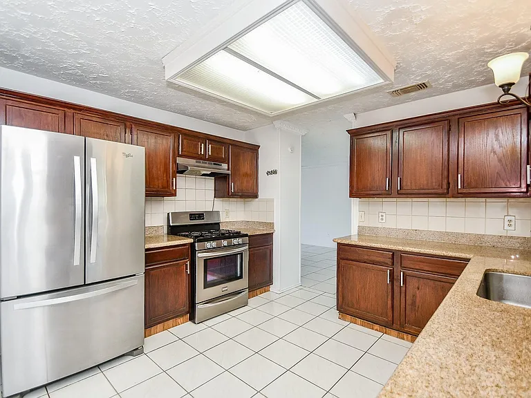 12311 Grove Meadow Dr — Photo 11