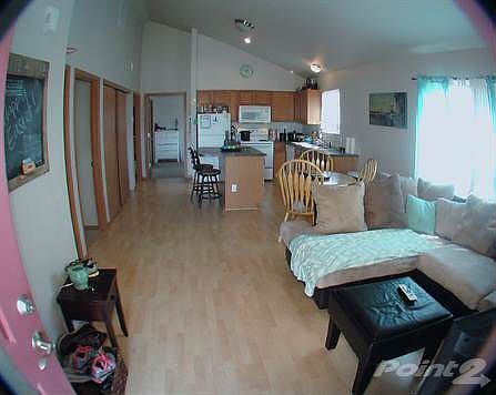 1.1 629 Mitchell Living Room