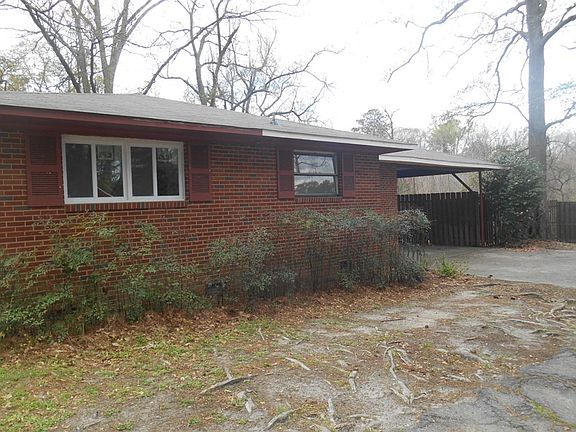 2nd image of 2717 Lakewood Dr