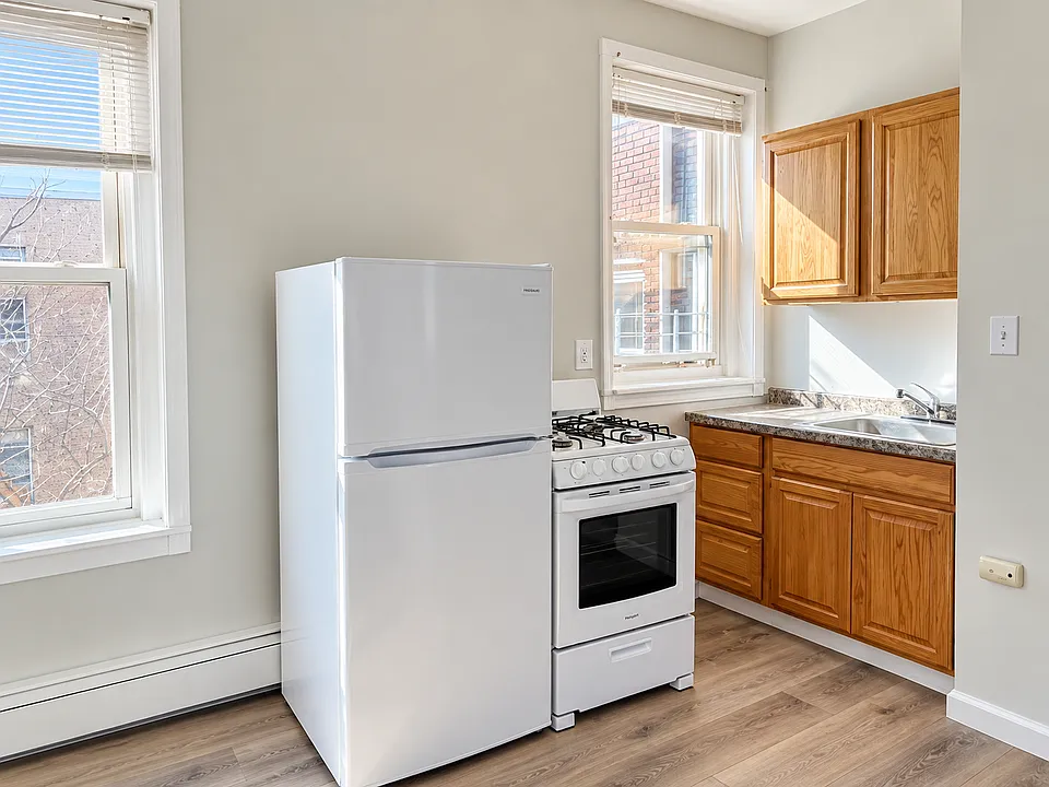 88 Mount Prospect Ave #4D