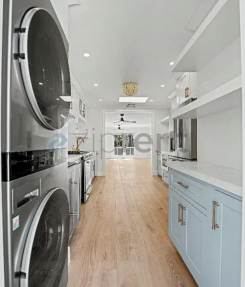 517 Sapphire St — Photo 14