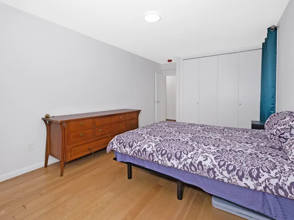 601 Kappock Street image 15 of 19