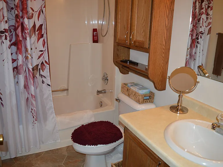 554 Seminole Way — Photo 4