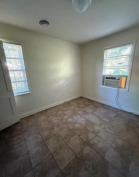 2270 Imogene St — Photo 10