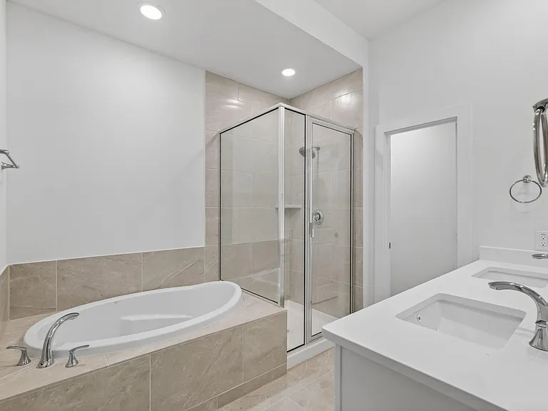113 Cypress Pond Pl — Photo 31