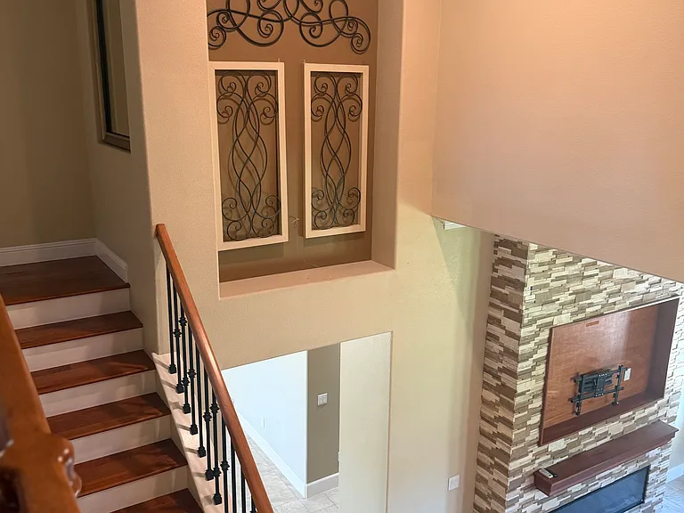 2142 Prestwick Dr — Photo 37