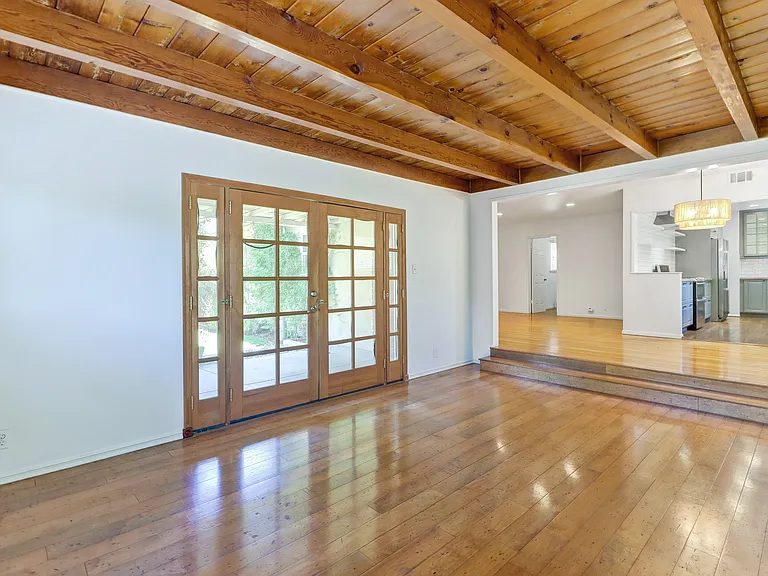 3021 Rhodelia Ave — Photo 15