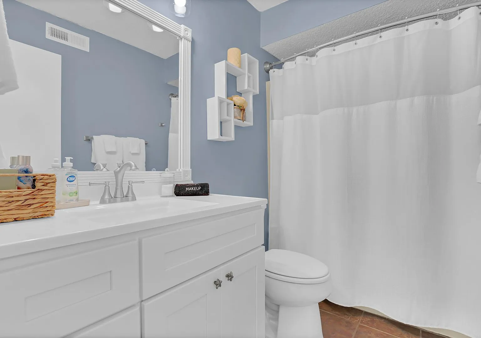 1501 St. Regis - 1 bed 2 bathroom - Condo - Oceanfront - Top Floor - Community Pool — Photo 3