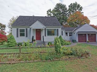 3847 Carman Rd, Schenectady, NY 12303