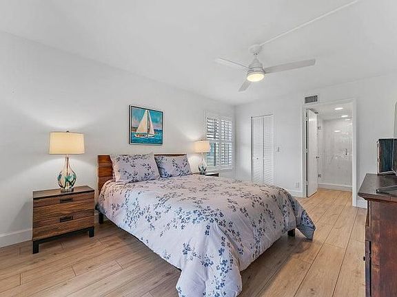 3rd image of 6524 Chasewood Dr APT C