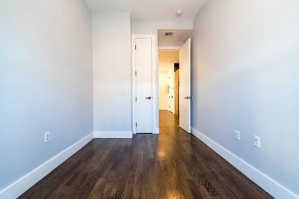 Rented by Nooklyn NYC LLC | media 49