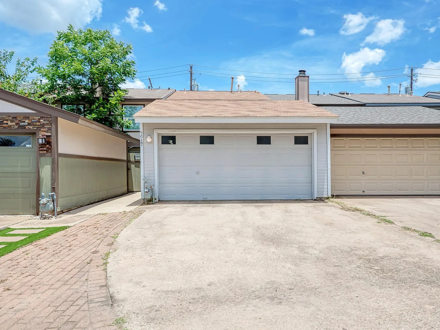3 bed, 2.5 bath, 1672 sqft, $1,900 — Photo 3