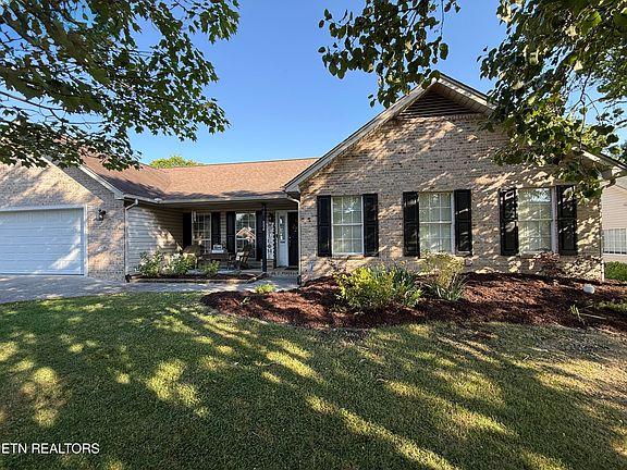 3rd image of 808 Whitesburg Dr