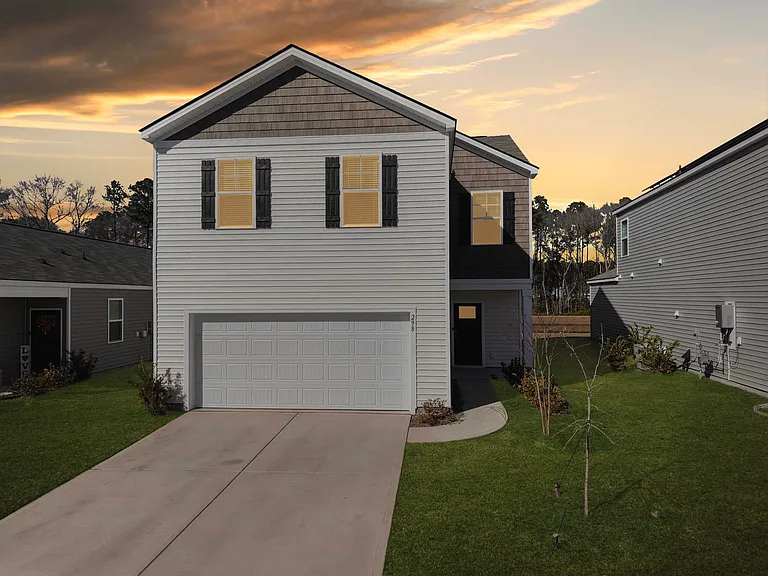 298 Watersglen Dr — Photo 4