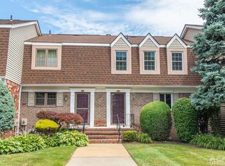 60 Parsler Pl, Fords, NJ 08863