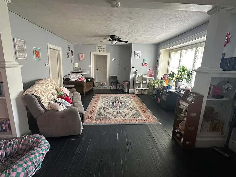 1110 W North St — Photo 3