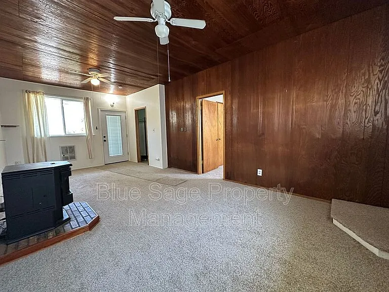 500 S 3rd Pl — Photo 4