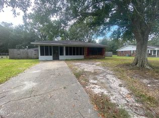 221 Alverado Dr, Long Beach, MS 39560