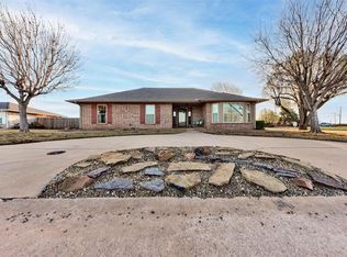 402 Shawn Dr, Okarche, OK 73762