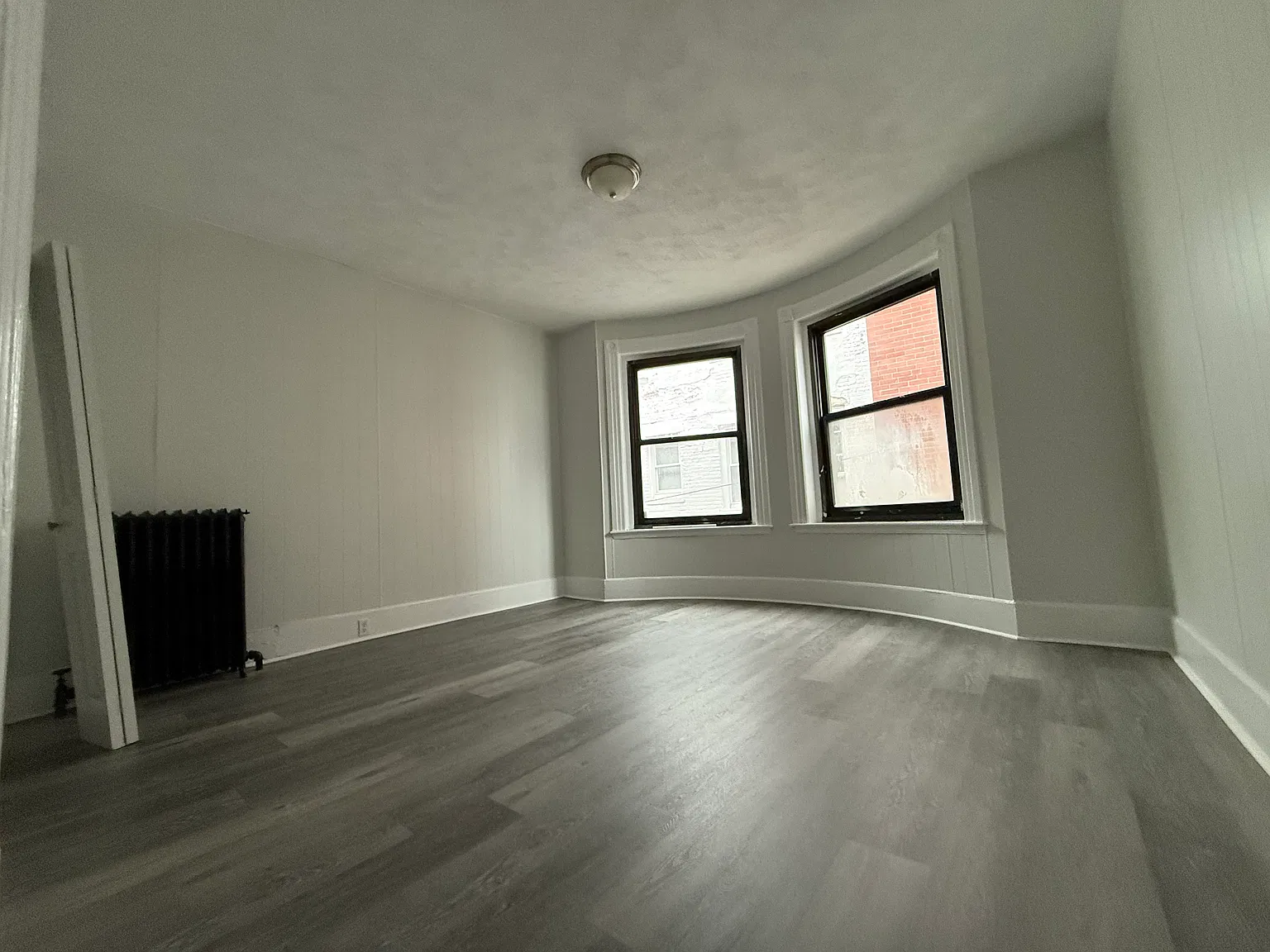2 bed, 975 sqft, $2,800 — Photo 1