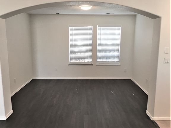 3rd image of 9605 Mogollon Dr NW