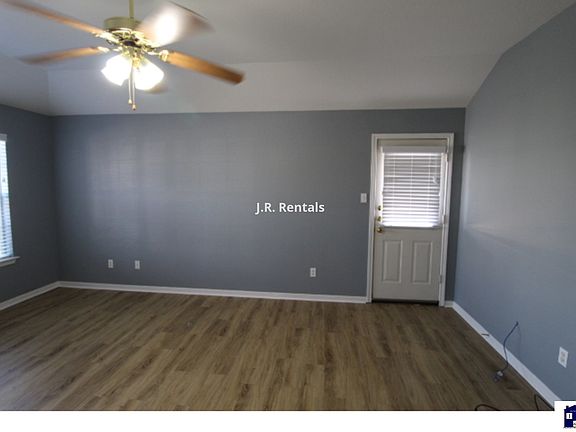 4th image of 4107 Primrose Dr Unit A
