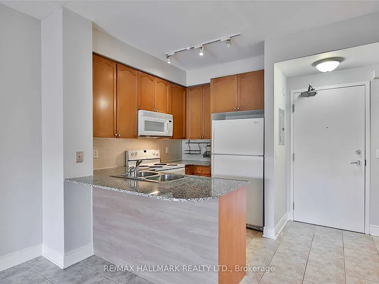 8201 Islington Ave #411 — Photo 8
