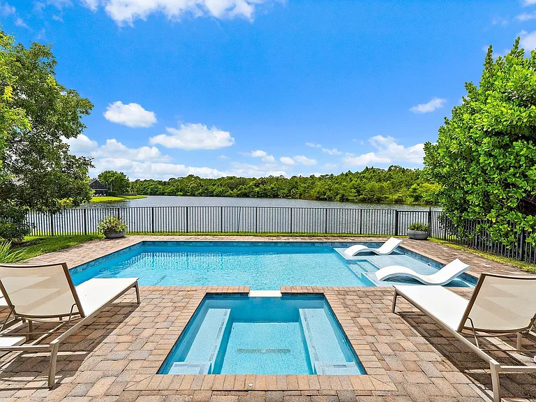 518 Carrara Ct — Photo 25