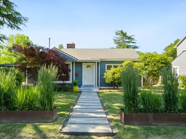 12200 SW Greenwood St, Beaverton, OR 97005