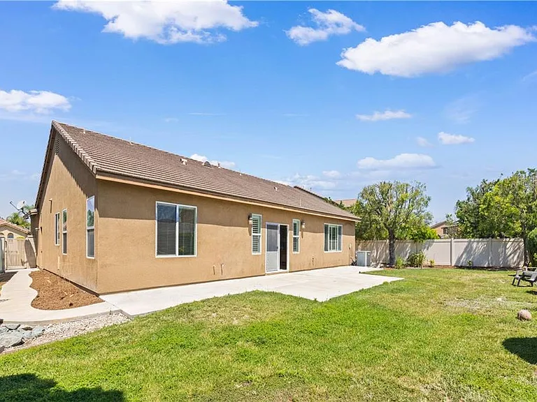 14807 Meadows Way — Photo 2