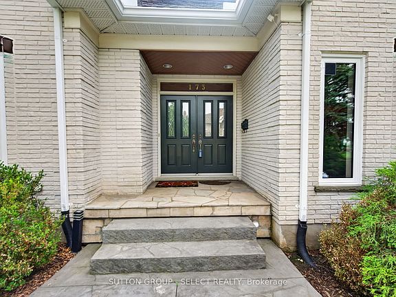 5th image of 173 Whiteacres Dr