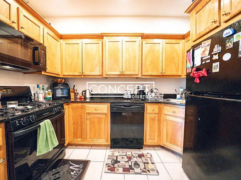 79 Highland St — Photo 7