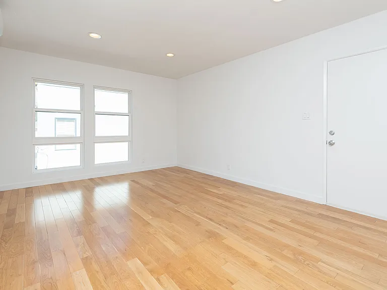 1341 S Burnside Ave #3A — Photo 5