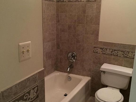 5th image of 20135 Daniels Cir #A